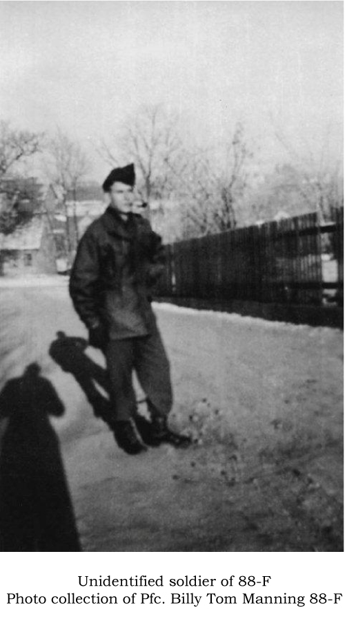 Unidentified soldiers. Pfc. Billy Tom Manning, 88-F