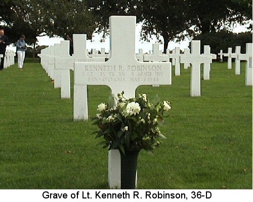 Grave of Lt. Kenneth D. Robinson, 36-D